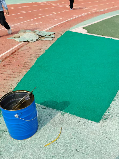 喀什球场翻新修补改造专项服务介绍